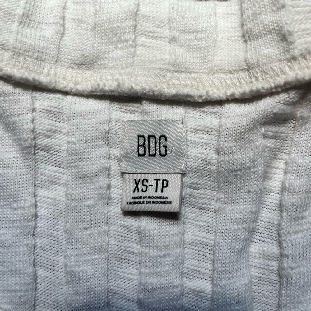 Urban Outfitters Piper Sweater Vest - Picture 3 of 3